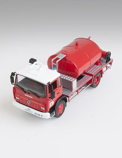 Camión de bomberos 6000 L sides sur Renault M200