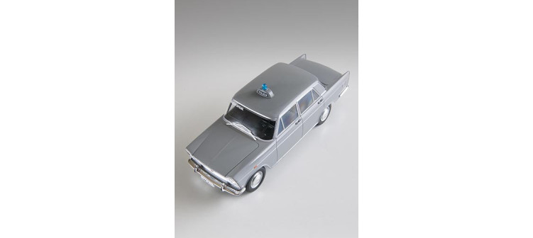 Vehículos de Policía y Guardia Civil