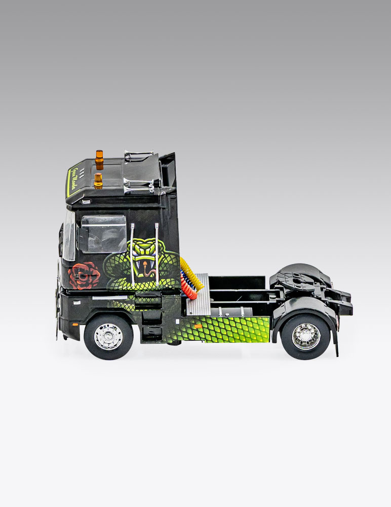 Renault AE 500 MAGNUM - Diferente a todos, fiel a sí mismo