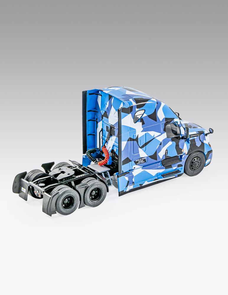 FREIGHTLINER Cascadia - Un mercedes con vestimenta americana