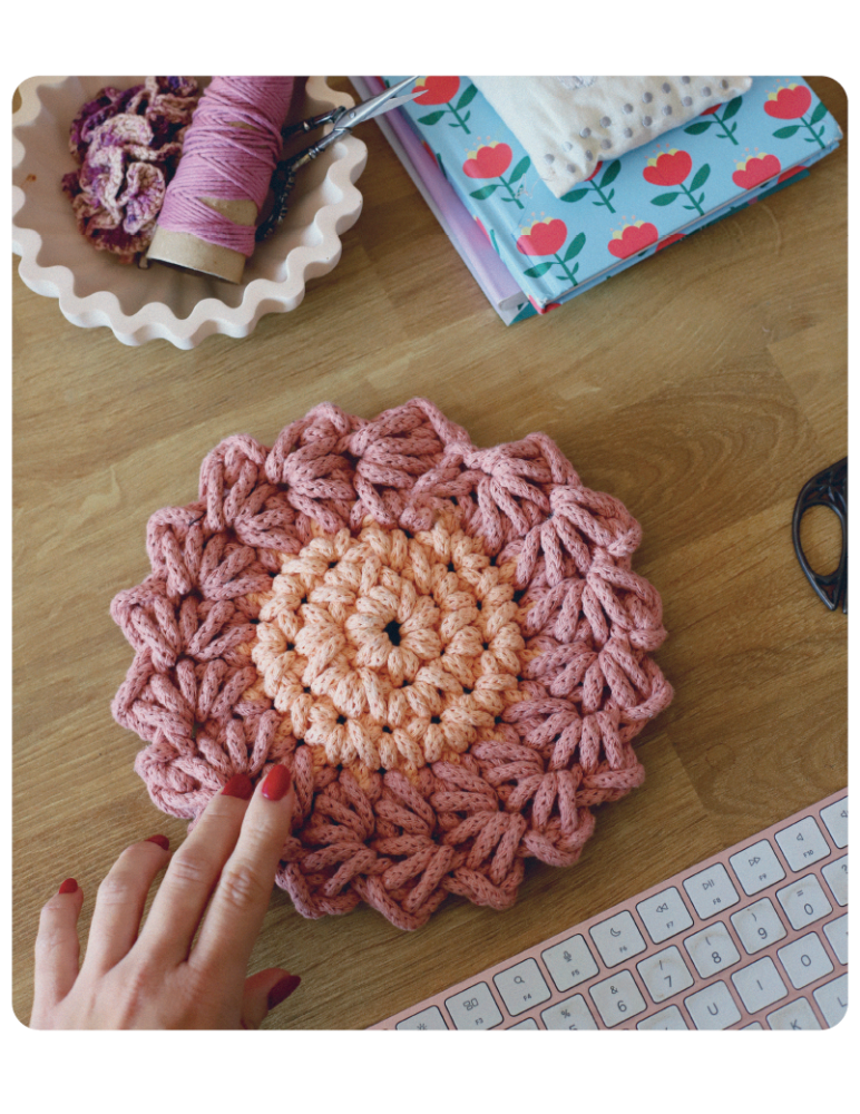 Fascículo 68 + cono de algodón color clavel