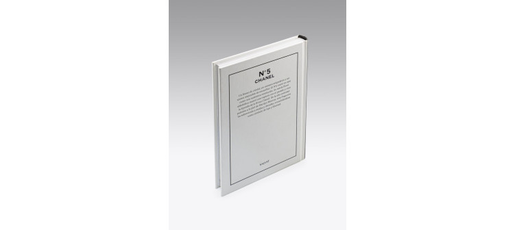 Libro Perfume Icónico Chanel